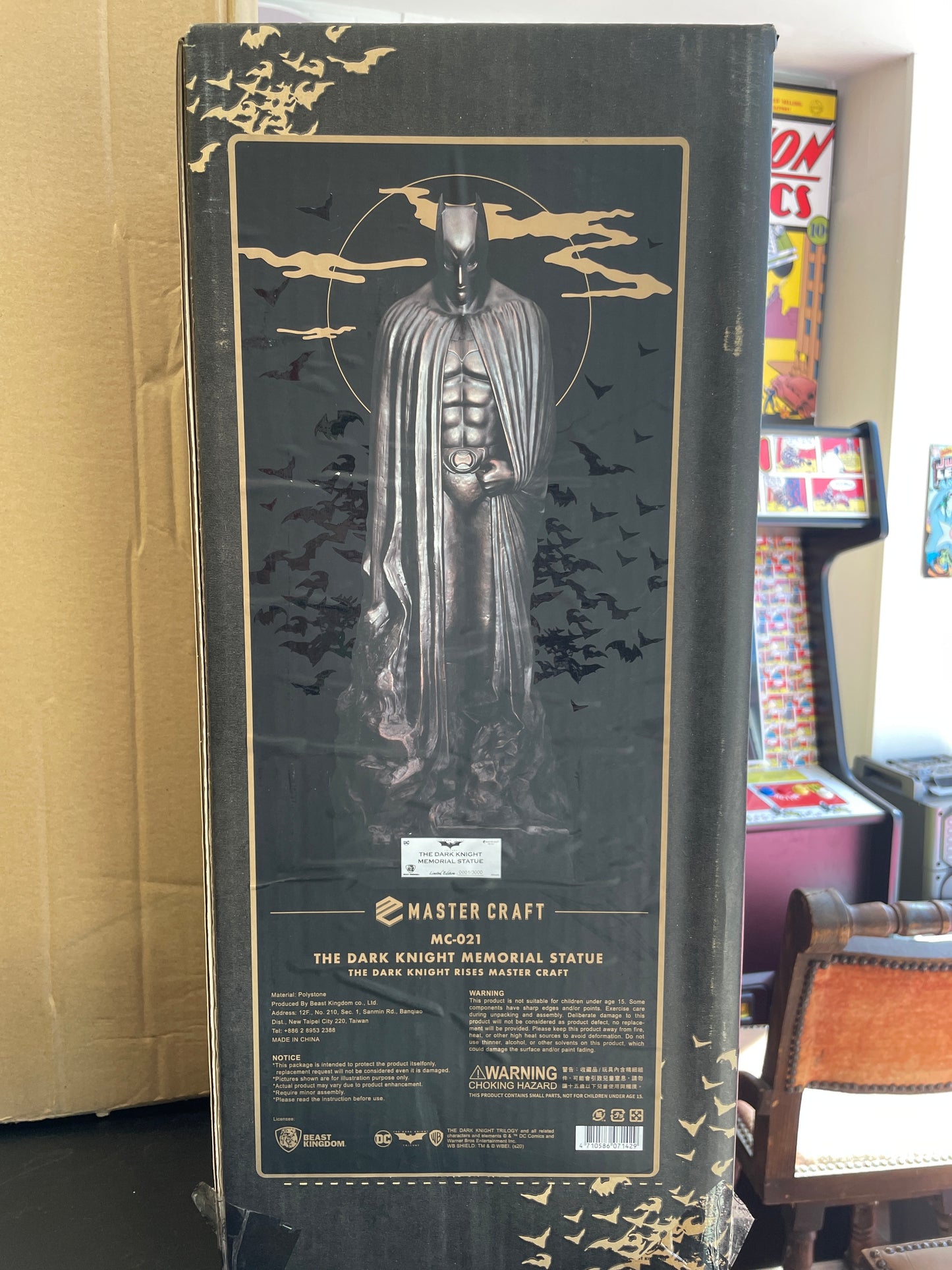 The Dark Knight Memorial Statue Limited to 3000